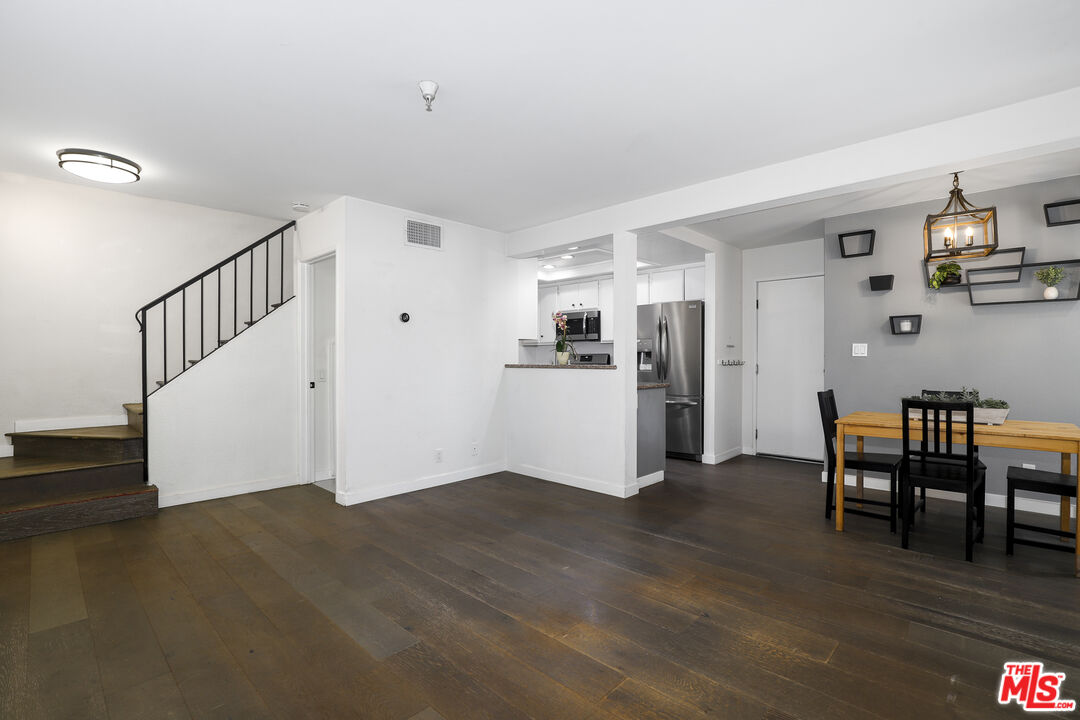 762 East Orange Grove Boulevard, Unit 5 Pasadena, CA 91104 - Photo 13 of 31