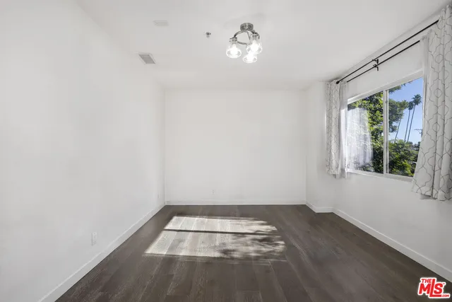 $644,000 | 762 East Orange Grove Boulevard, Unit 5, Pasadena, CA 91104