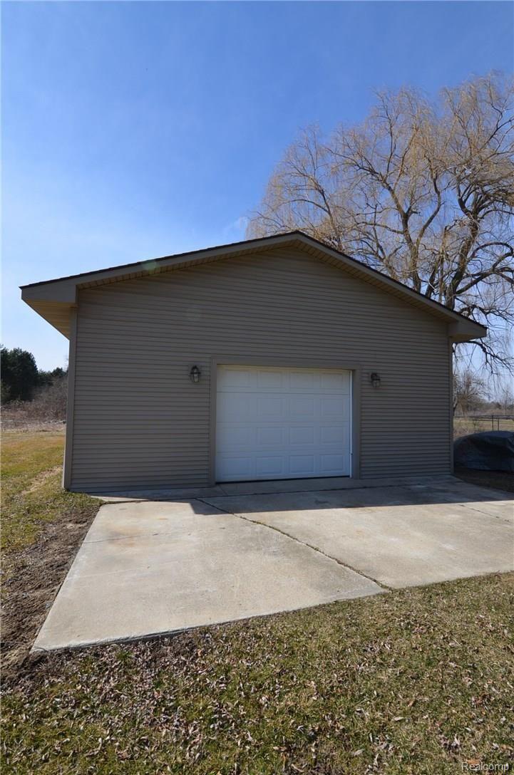 11184 Linden Road Linden, MI 48451 - Photo 27 of 30 HEATED & INSULLATED