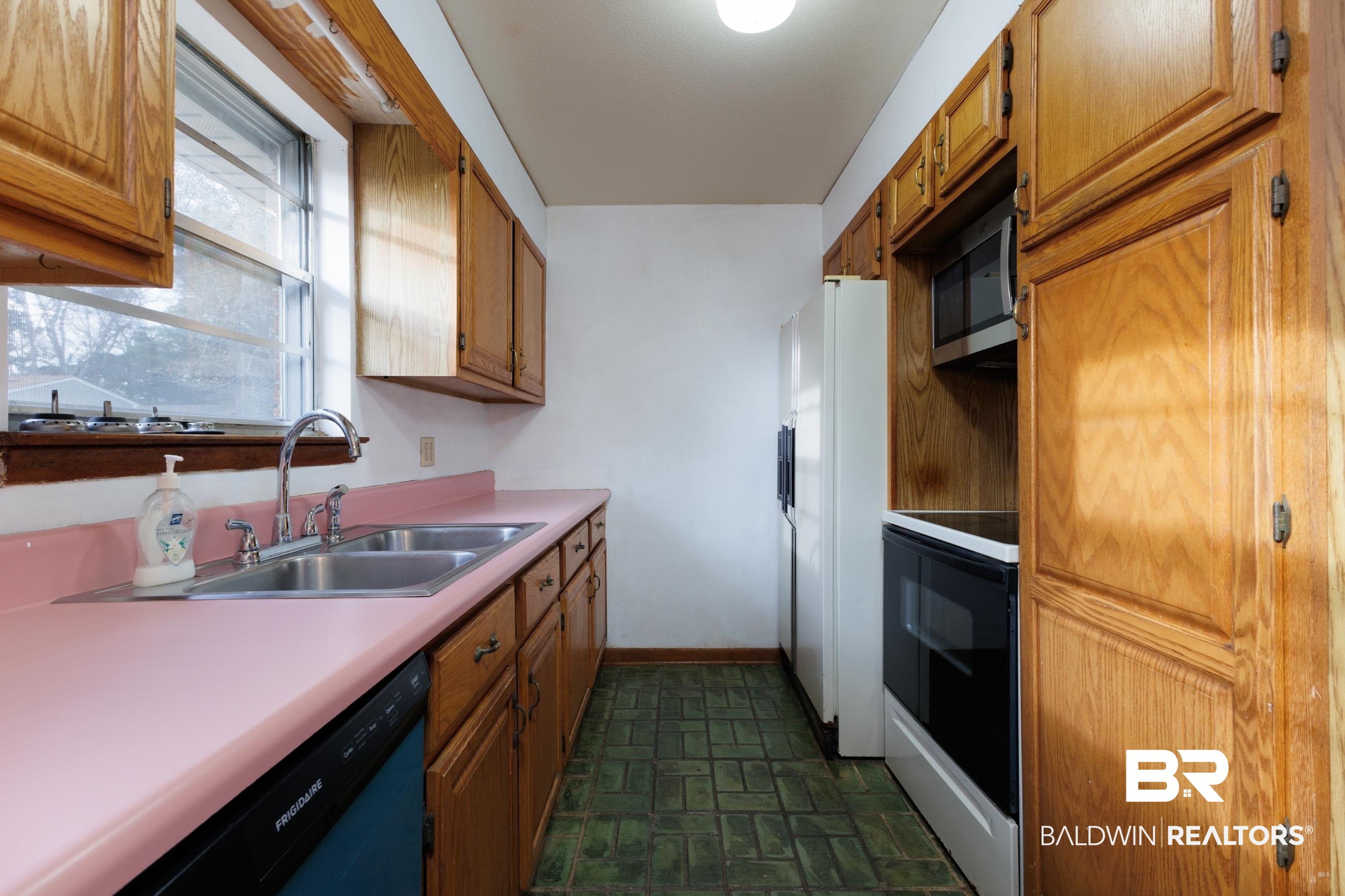 114 Foreman Road Mobile, AL 36608 - Photo 13 of 27