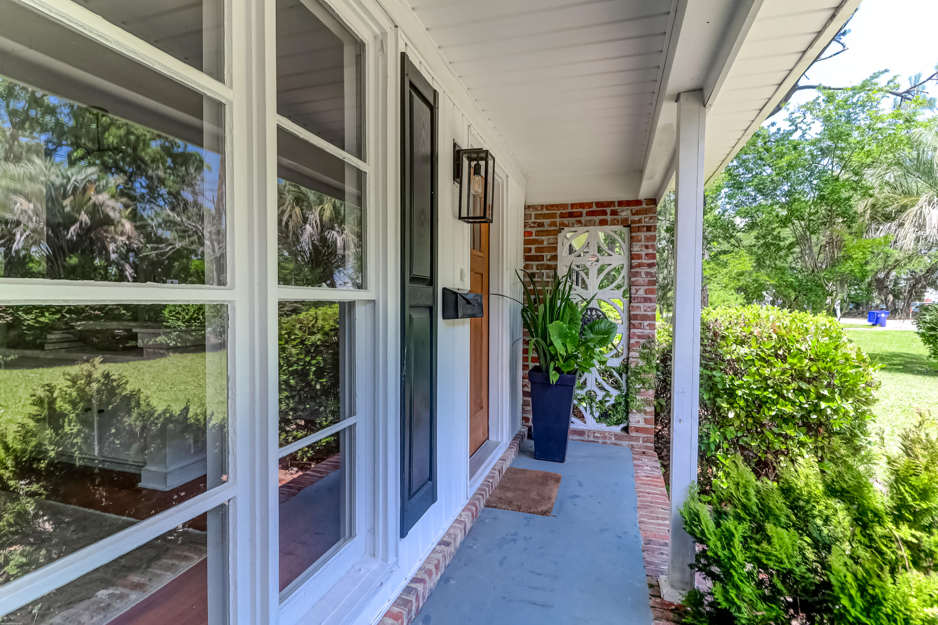 417 Betsy Road Charleston, SC 29407 - Photo 4 of 38 Front Porch