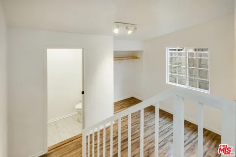 $949,000 | 1742 West 36th Street, Los Angeles, CA 90018