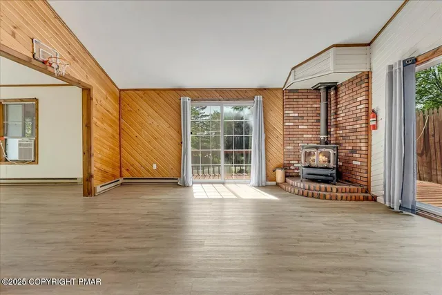 $2,000 | 6084 Boardwalk Drive, Tobyhanna, PA 18466