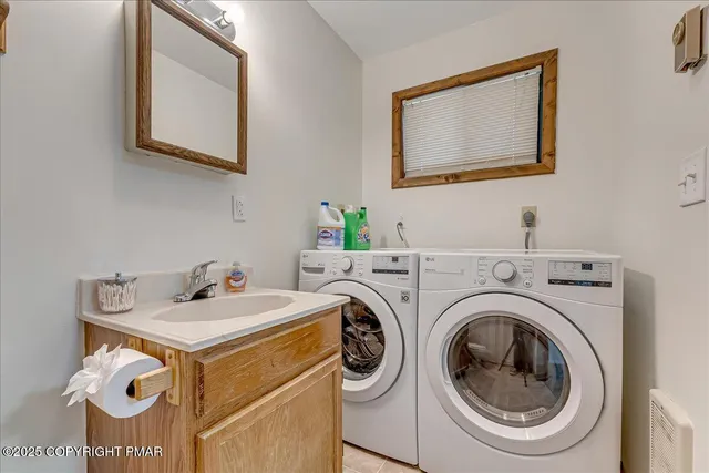 $2,000 | 6084 Boardwalk Drive, Tobyhanna, PA 18466