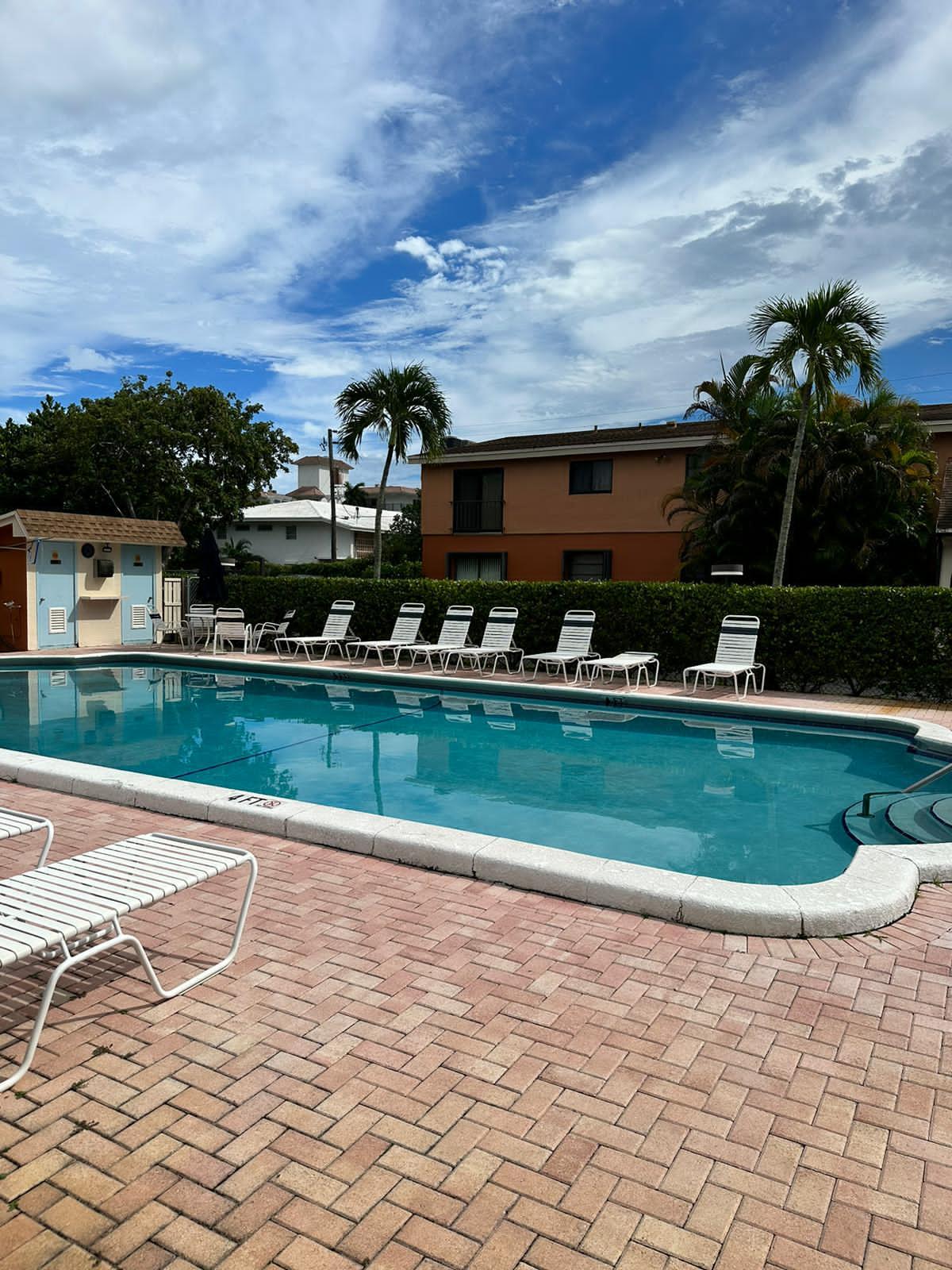50 Southeast 12th Street Boca Raton, FL 33432 - Photo 11 of 14 467aeefb-a509-4ee4-b1e8-6f2aea9a0930