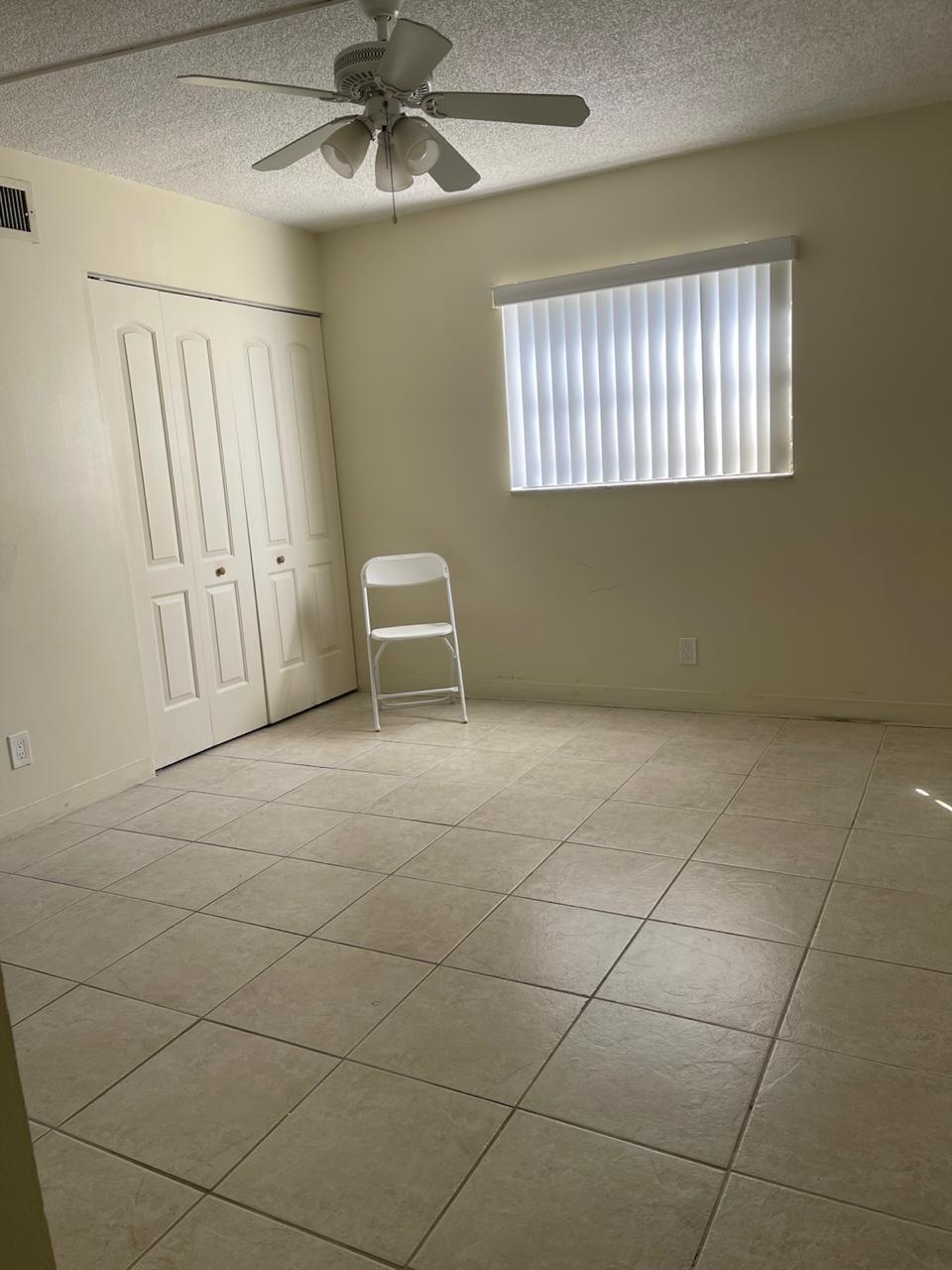 50 Southeast 12th Street Boca Raton, FL 33432 - Photo 8 of 14 763a544d-f680-4545-942a-0f3b321b53a1