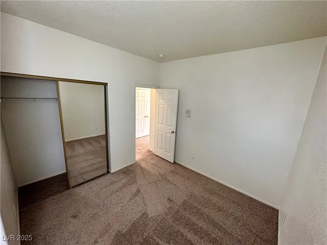 $2,050 | 9472 Canalino Drive, Las Vegas, NV 89134