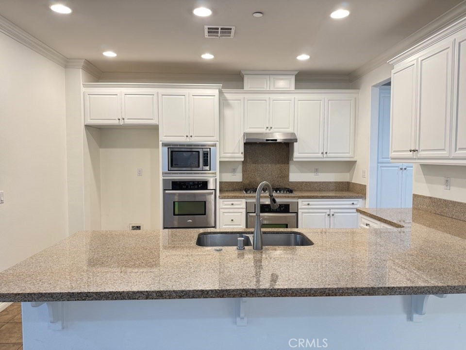 65 Distant Star Irvine, CA 92618 - Photo 4 of 19