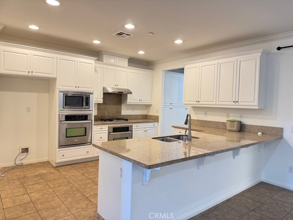 65 Distant Star Irvine, CA 92618 - Photo 5 of 19