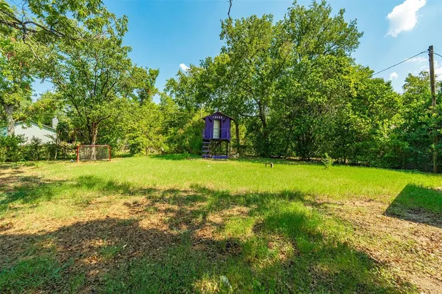 a view of a outdoor space