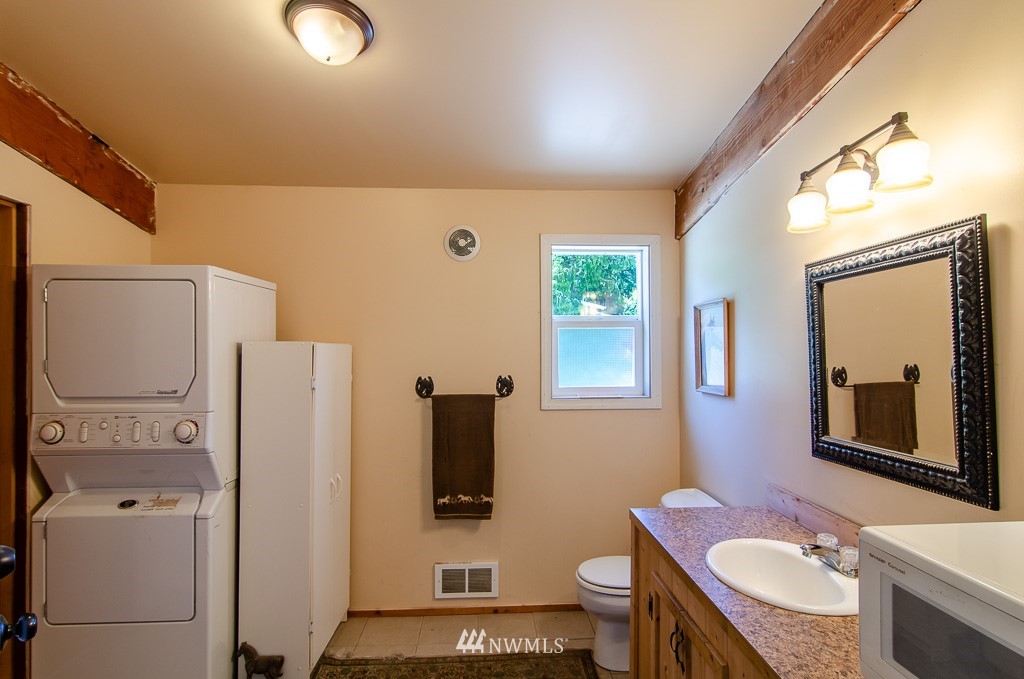 14689 Rosario Road Anacortes, WA 98221 - Photo 10 of 25 Gallery Image 10