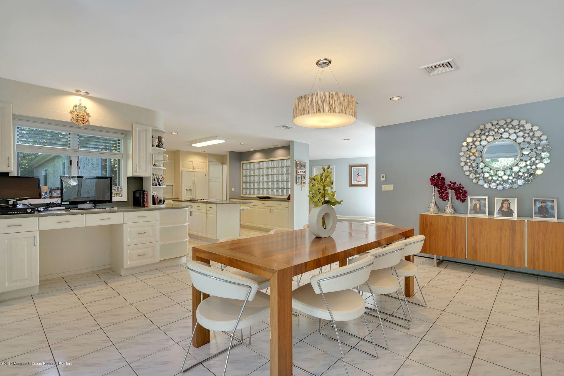 103 Buckley Road Marlboro, NJ 07746 - Photo 13 of 36 25