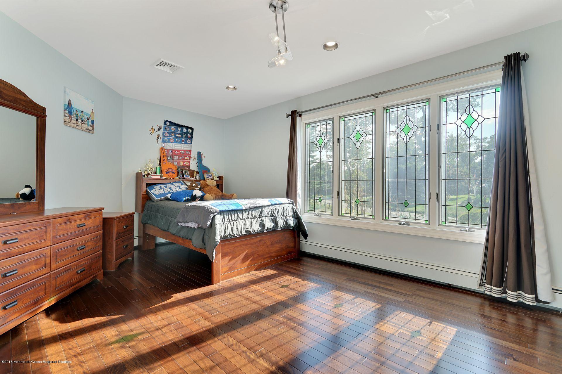 103 Buckley Road Marlboro, NJ 07746 - Photo 21 of 36 38