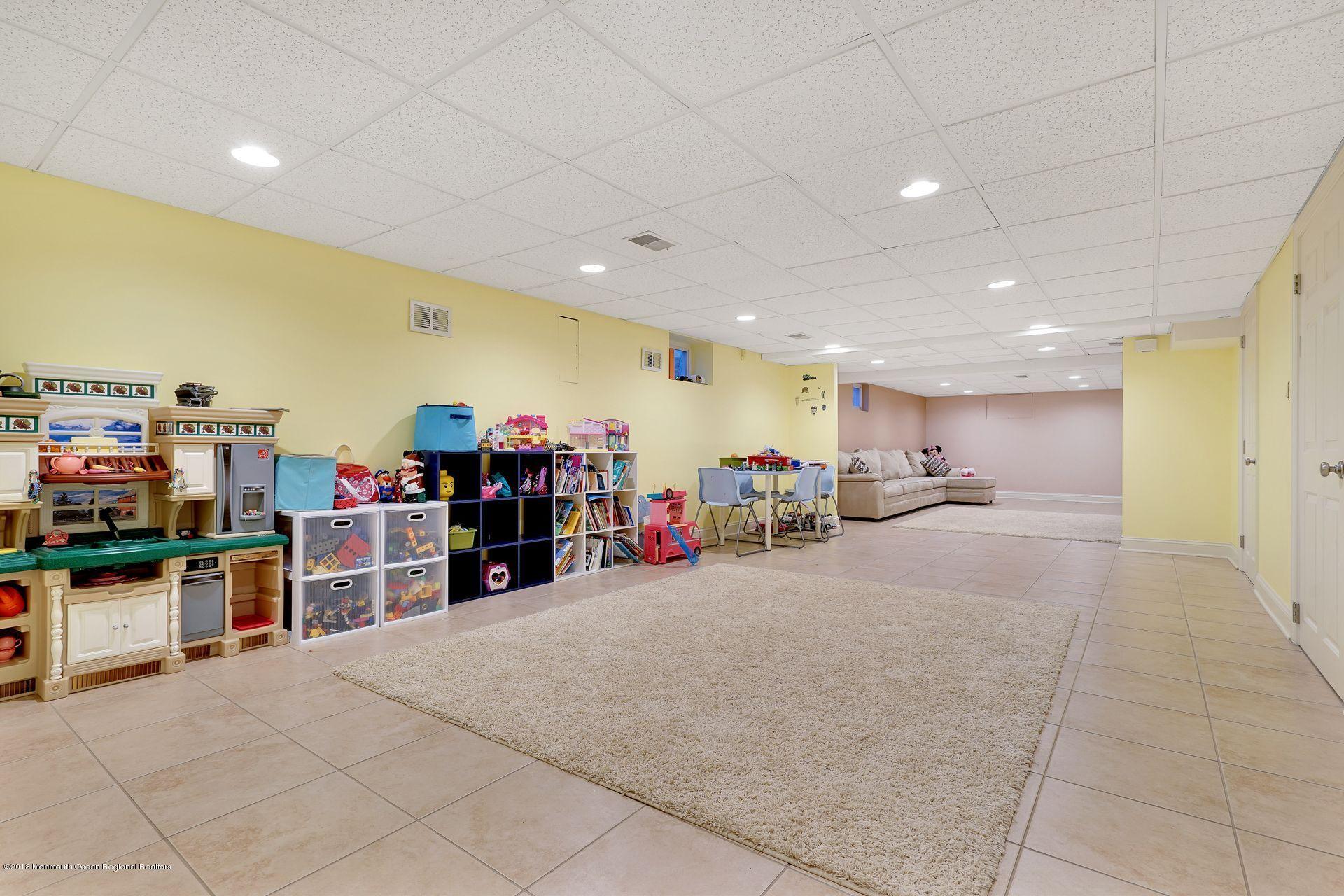 103 Buckley Road Marlboro, NJ 07746 - Photo 31 of 36 33