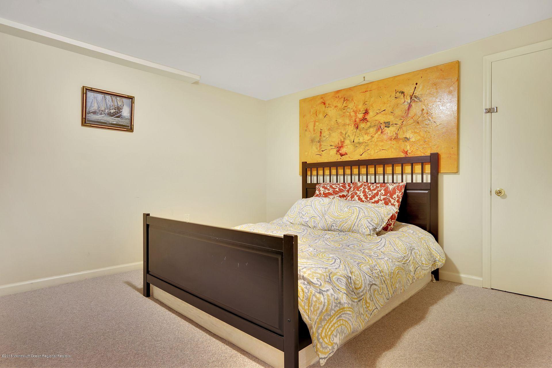 103 Buckley Road Marlboro, NJ 07746 - Photo 33 of 36 35