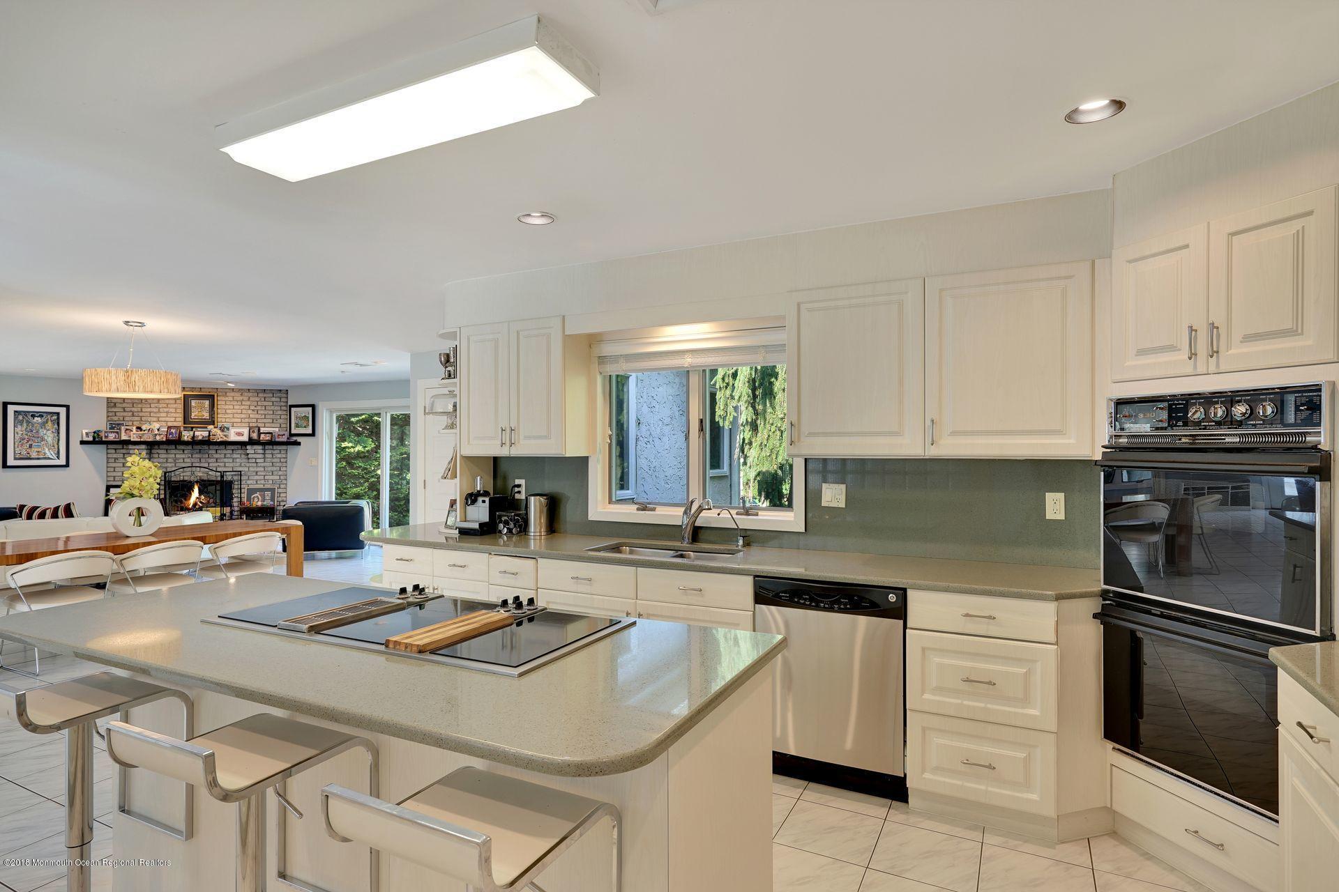 103 Buckley Road Marlboro, NJ 07746 - Photo 10 of 36 20