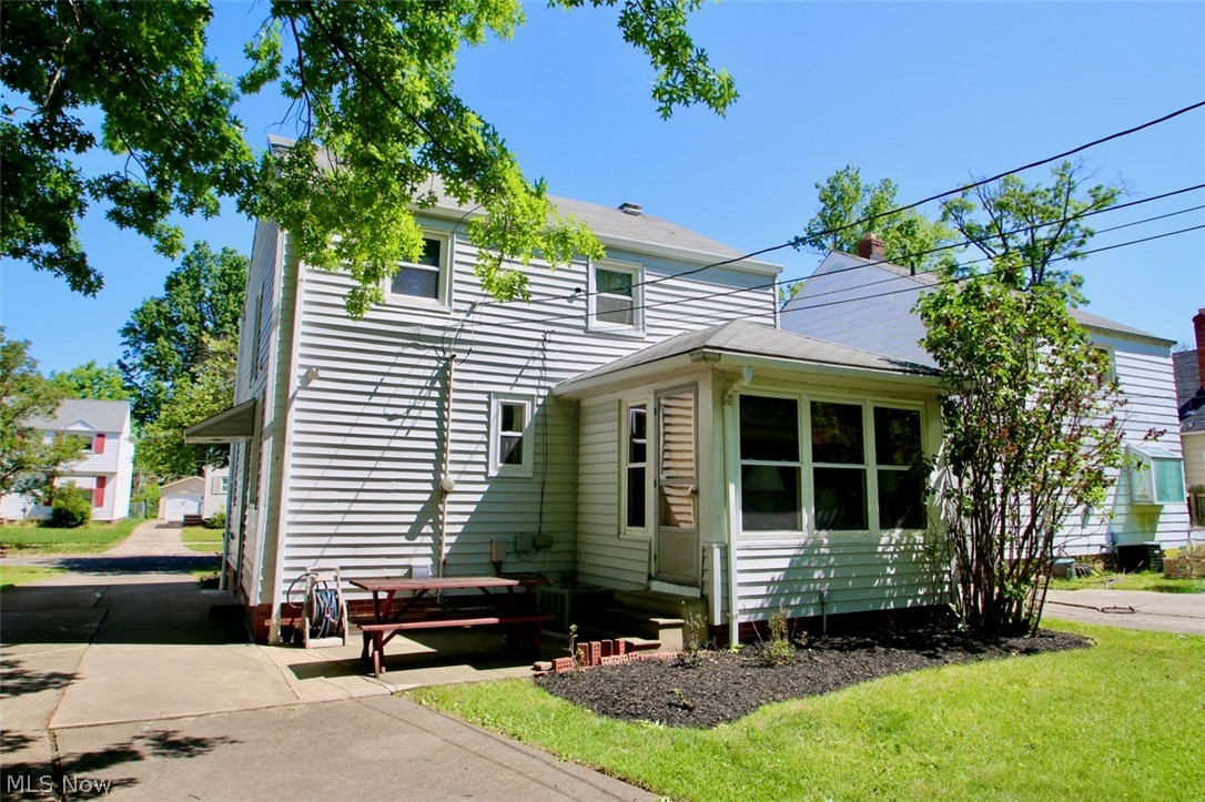 23840 Alberton Road Euclid, OH 44123 - Photo 32 of 33