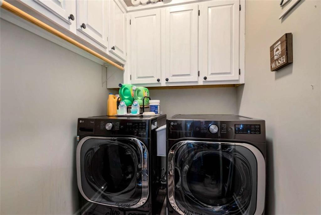 51 Howiington Road Jefferson, GA 30549 - Photo 25 of 81 a utility room with dryer and washer