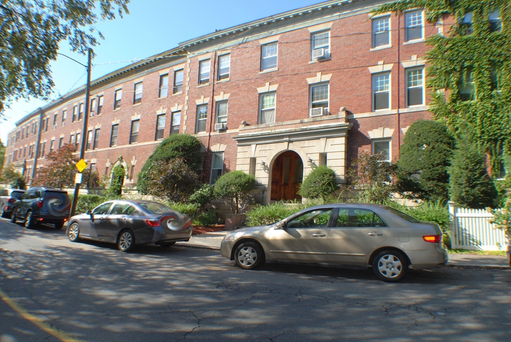 22 Parkway Road, Unit 2 Brookline, MA 02445 - Photo 11 of 11