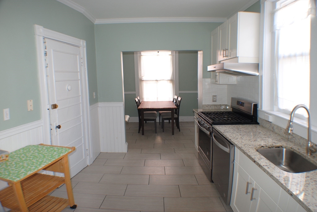 22 Parkway Road, Unit 2 Brookline, MA 02445 - Photo 2 of 11