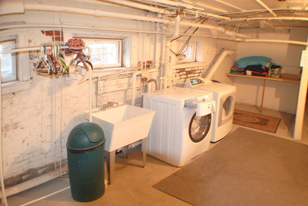 22 Parkway Road, Unit 2 Brookline, MA 02445 - Photo 9 of 11