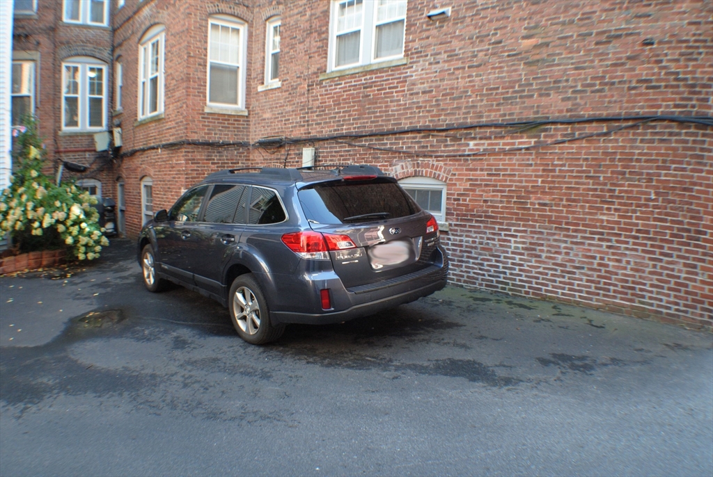 22 Parkway Road, Unit 2 Brookline, MA 02445 - Photo 10 of 11