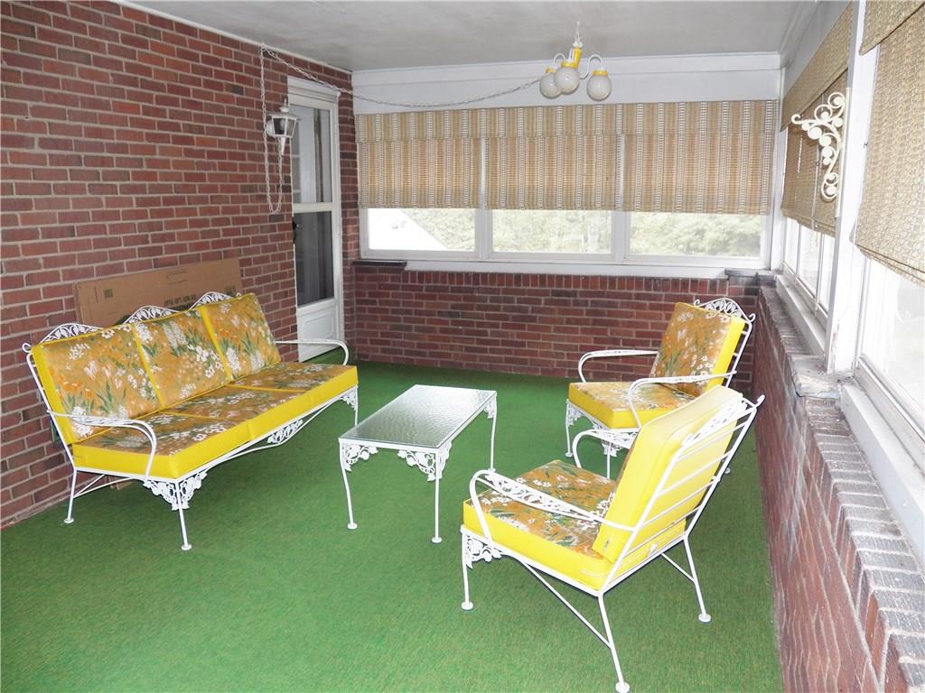 338 Coraopolis Road Coraopolis, PA 15108 - Photo 22 of 25 Sunroom