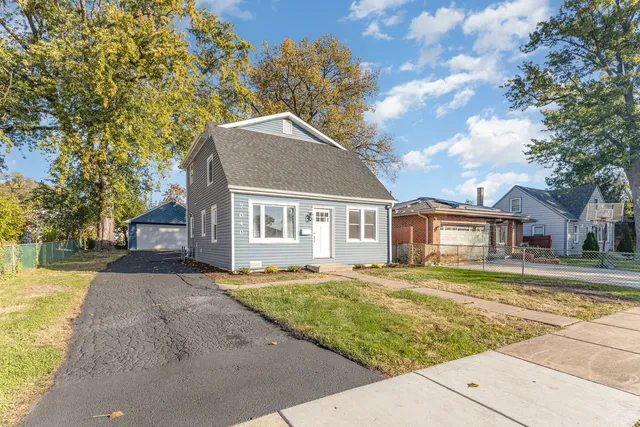$339,000 | 7040 West 114th Street, Worth, IL 60482