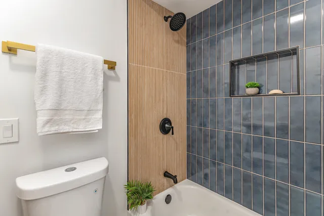 $339,000 | 7040 West 114th Street, Worth, IL 60482