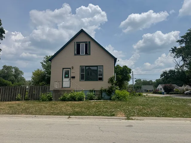 $179,900 | 3045 Morgan Street, Steger, IL 60475
