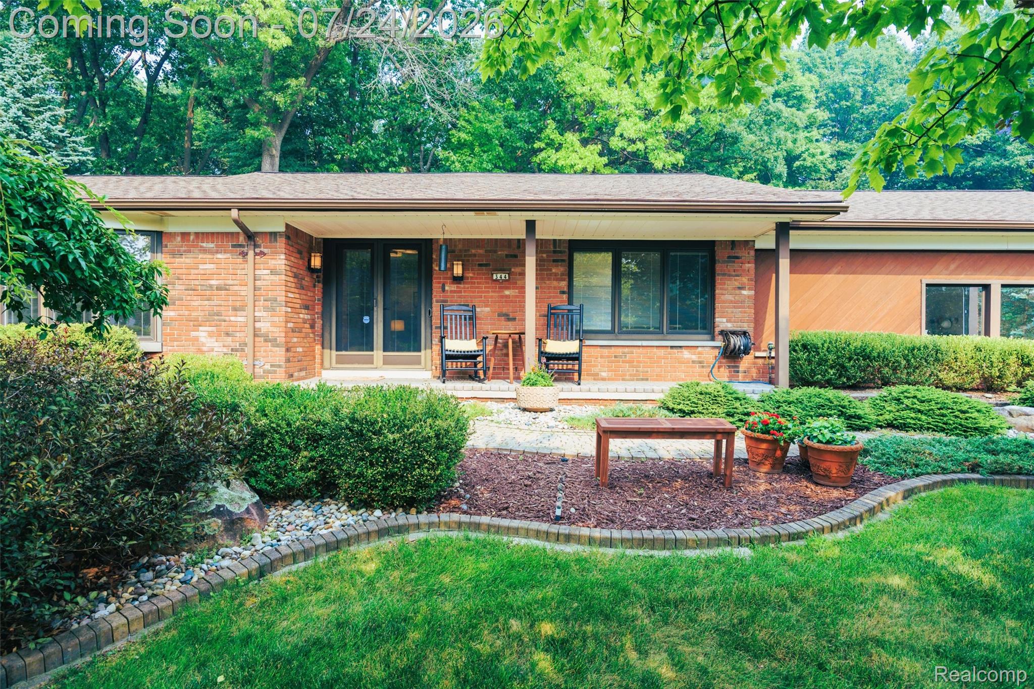 344 Shagbark Drive Rochester, MI 48309 - Photo 1 of 42 Welcome Home!