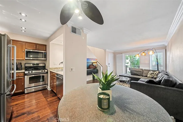 $539,900 | 355 North Maple Street, Unit 245, Burbank, CA 91505