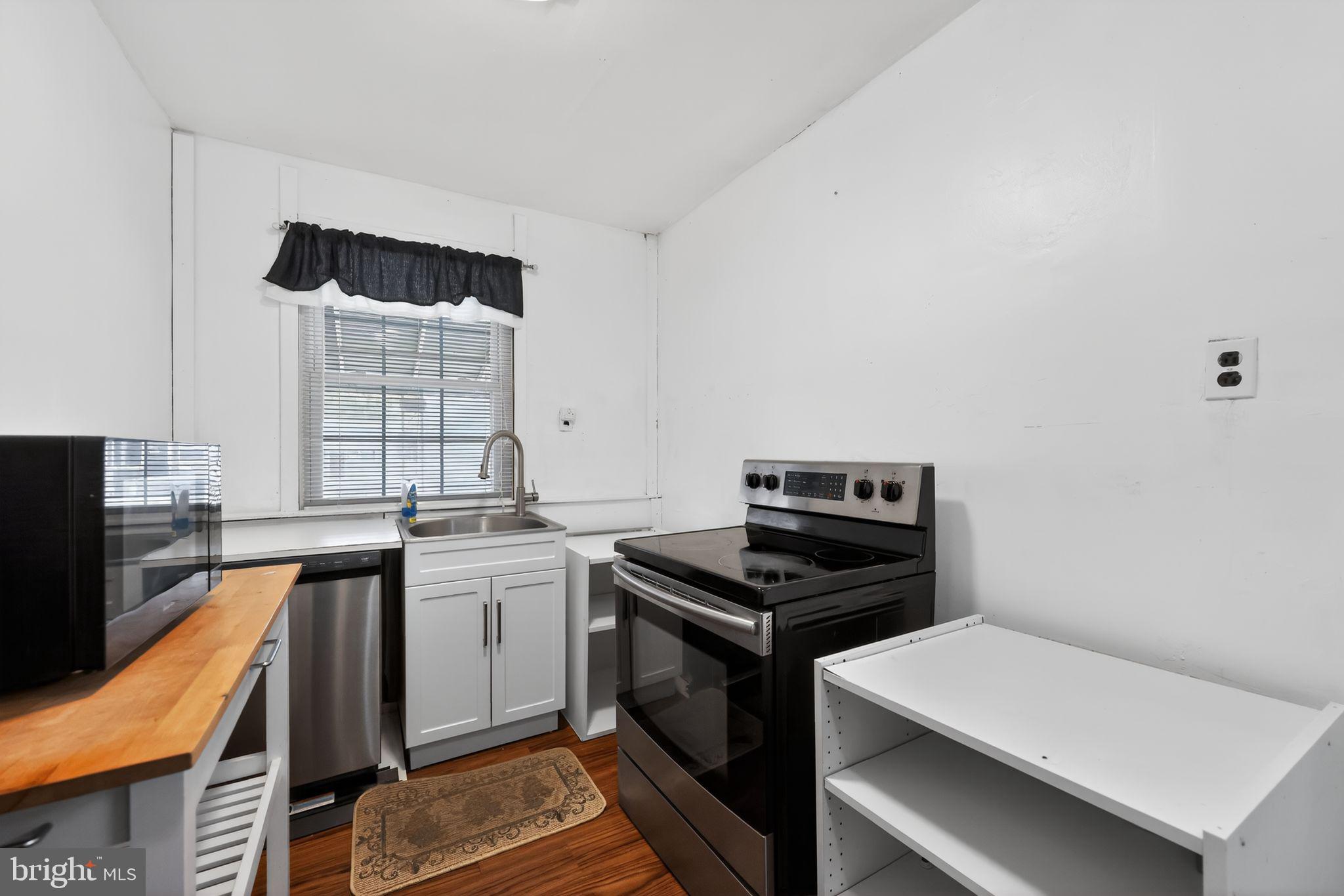 208 Hoffman Road Ridley Park, PA 19078 - Photo 9 of 15