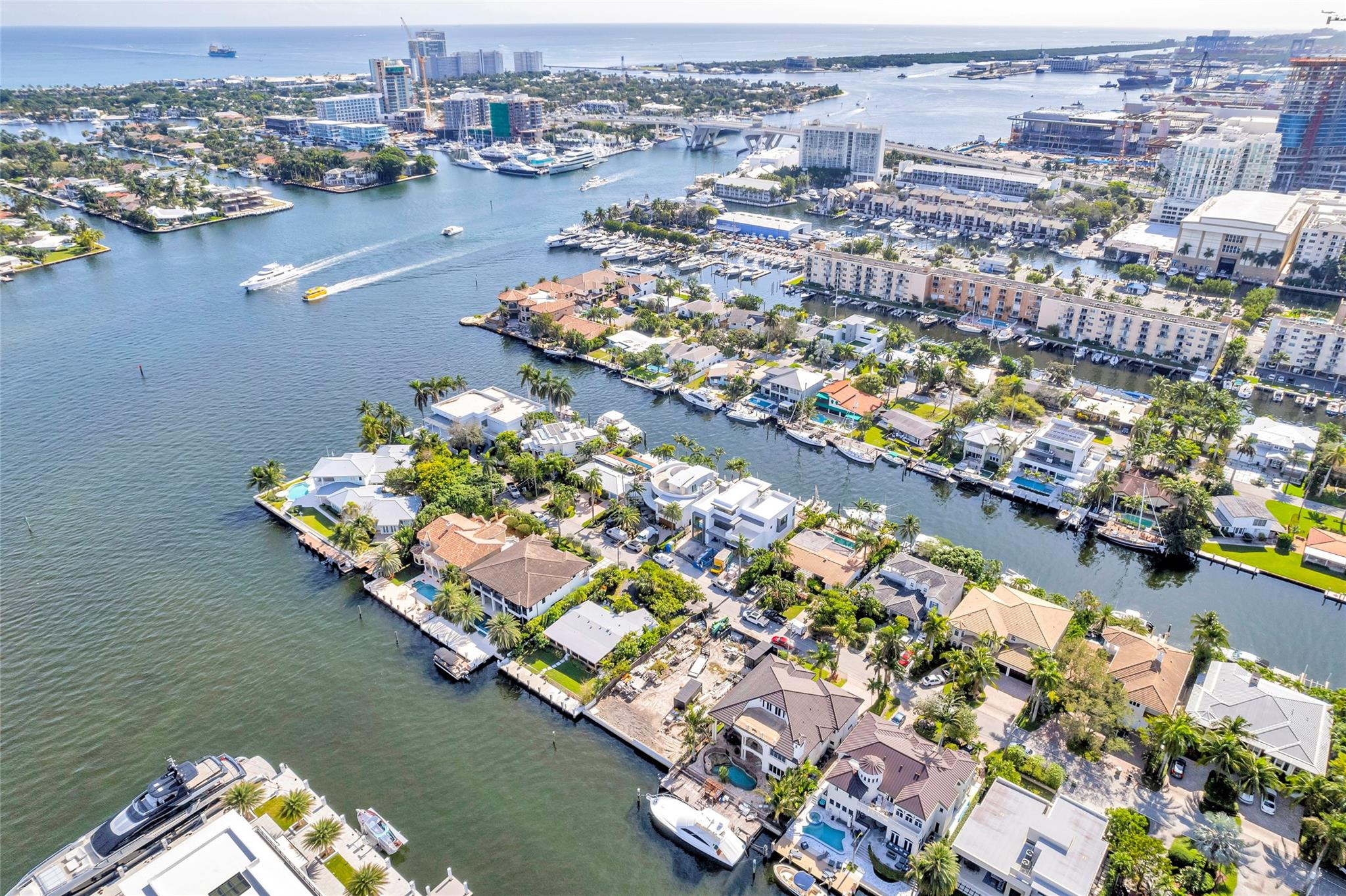 1725 Southeast 13th Street Fort Lauderdale, FL 33316 - Photo 15 of 16 Photo 15