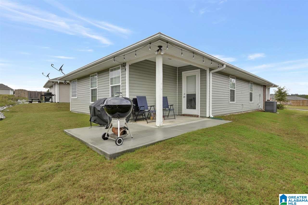 3012 Village Ridge Drive Calera, AL 35040 - Photo 3 of 17