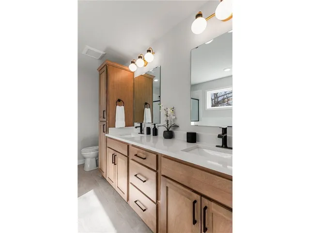 $979,400 | 13-xx Clement Street, Mendota Heights, MN 55118