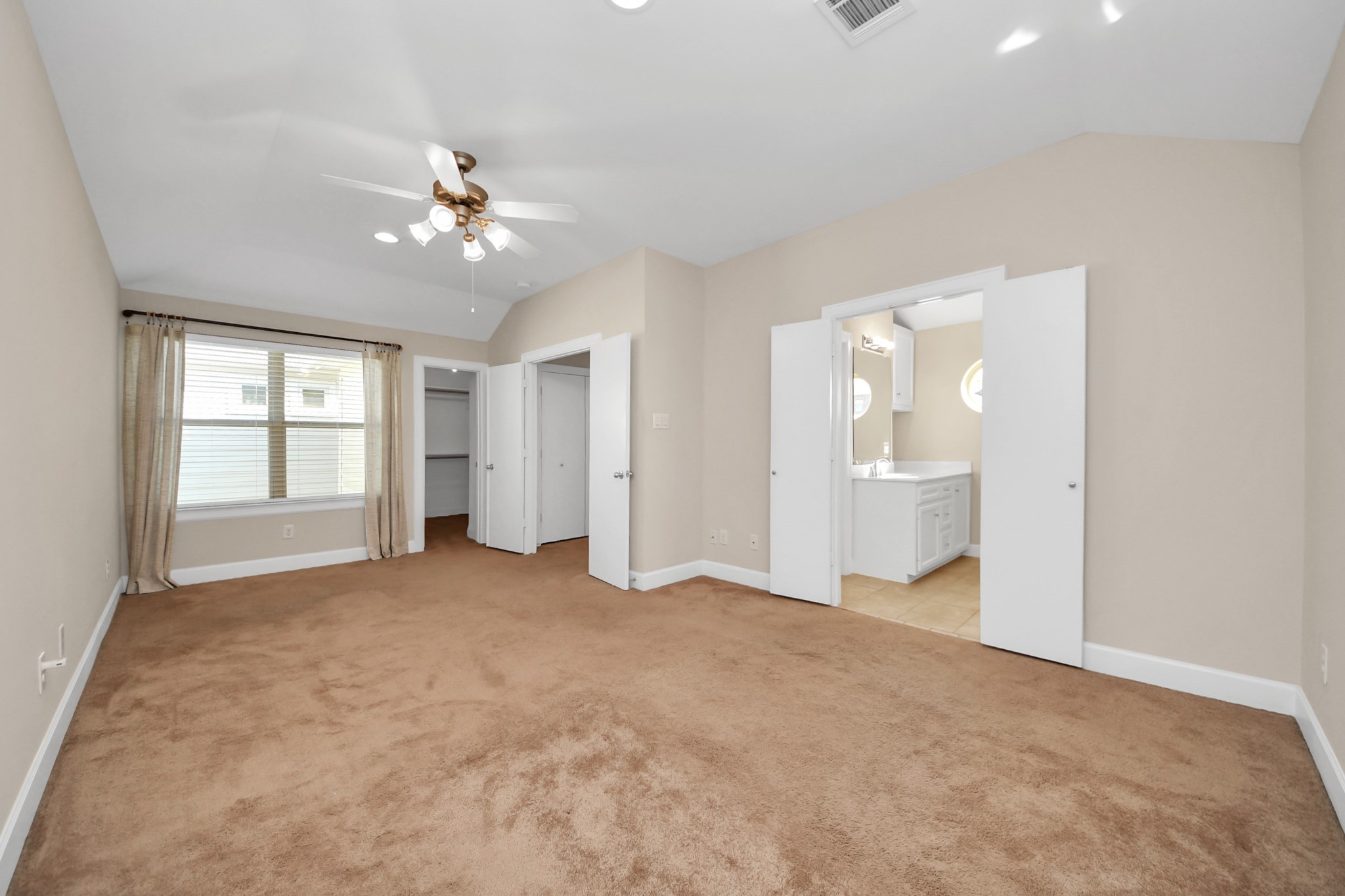 5951 S Loop East, Unit 52 Houston, TX 77033 - Photo 7 of 12