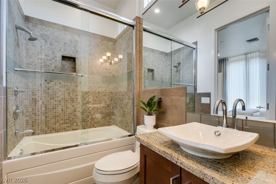 483 Toucan Ridge Court Henderson, NV 89012 - Photo 37 of 62 En Suite