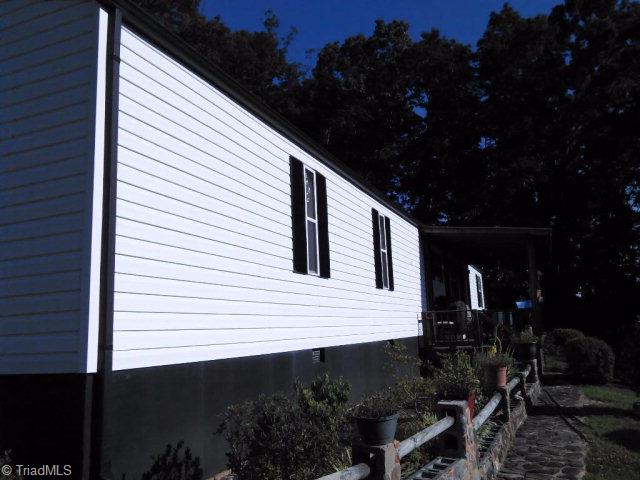 875 Oakley Ridge Road North Wilkesboro, NC 28659 - Photo 3 of 17 Gallery Image 3