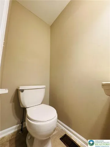 $2,600 | 102 Quaker Drive, Bethlehem, PA 18020