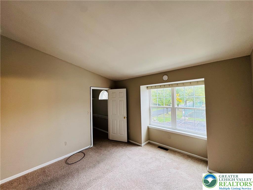 102 Quaker Drive Bethlehem, PA 18020 - Photo 18 of 29