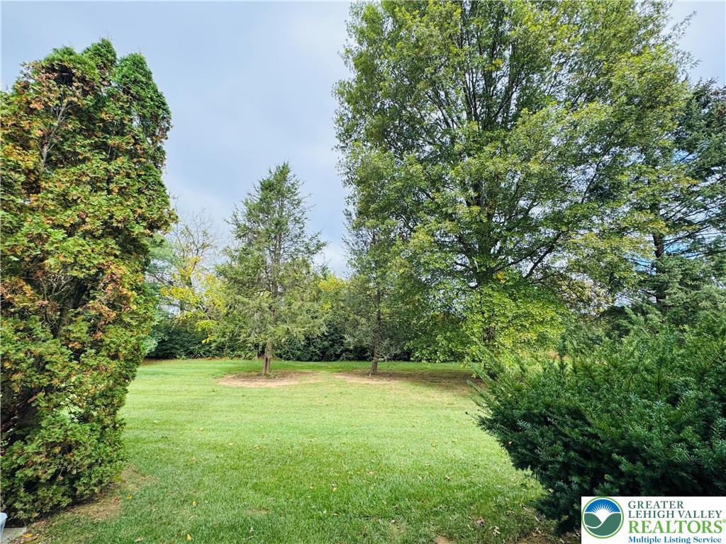 102 Quaker Drive Bethlehem, PA 18020 - Photo 28 of 29