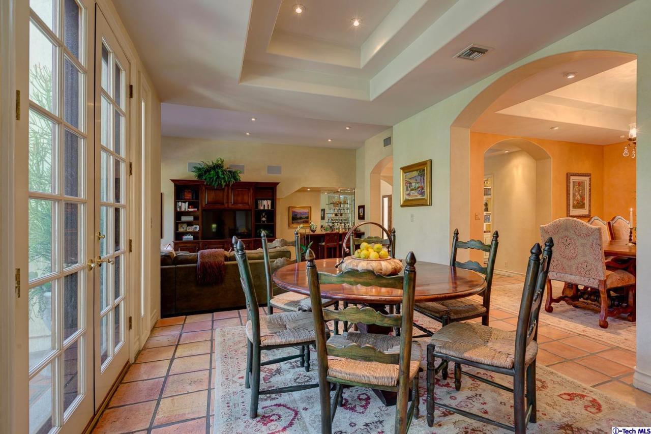 Undisclosed Address Pasadena, CA 91103 - Photo 29 of 80 a view of a dining room with furniture