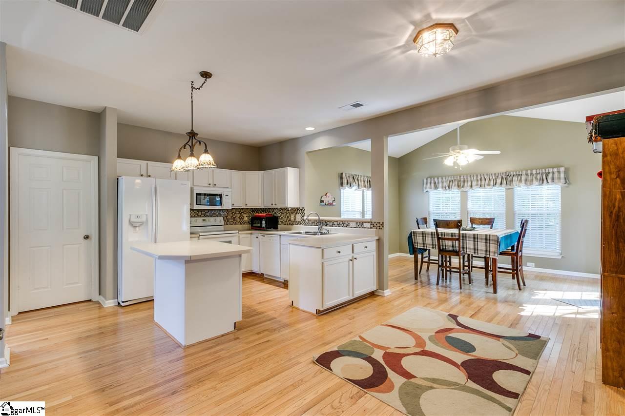 600 Sunset Maple Court Fountain Inn, SC 29644 - Photo 8 of 36 Gallery Image 8