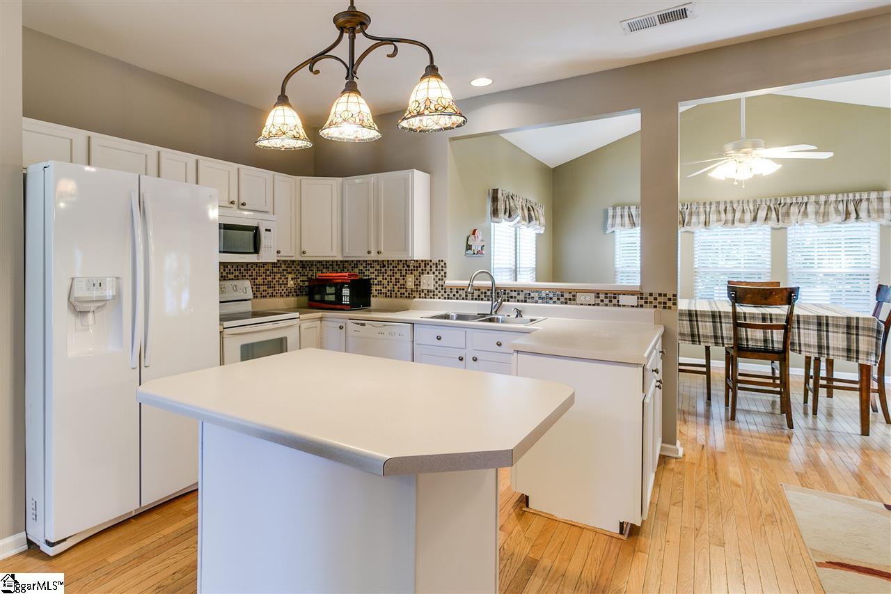 600 Sunset Maple Court Fountain Inn, SC 29644 - Photo 9 of 36 Gallery Image 9