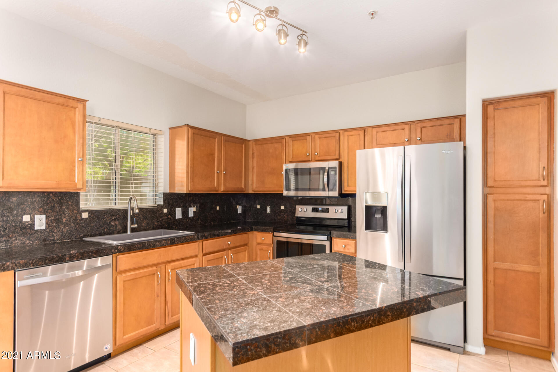 2150 East Bell Road, Unit 1129 Phoenix, AZ 85022 - Photo 6 of 24 20 Bell