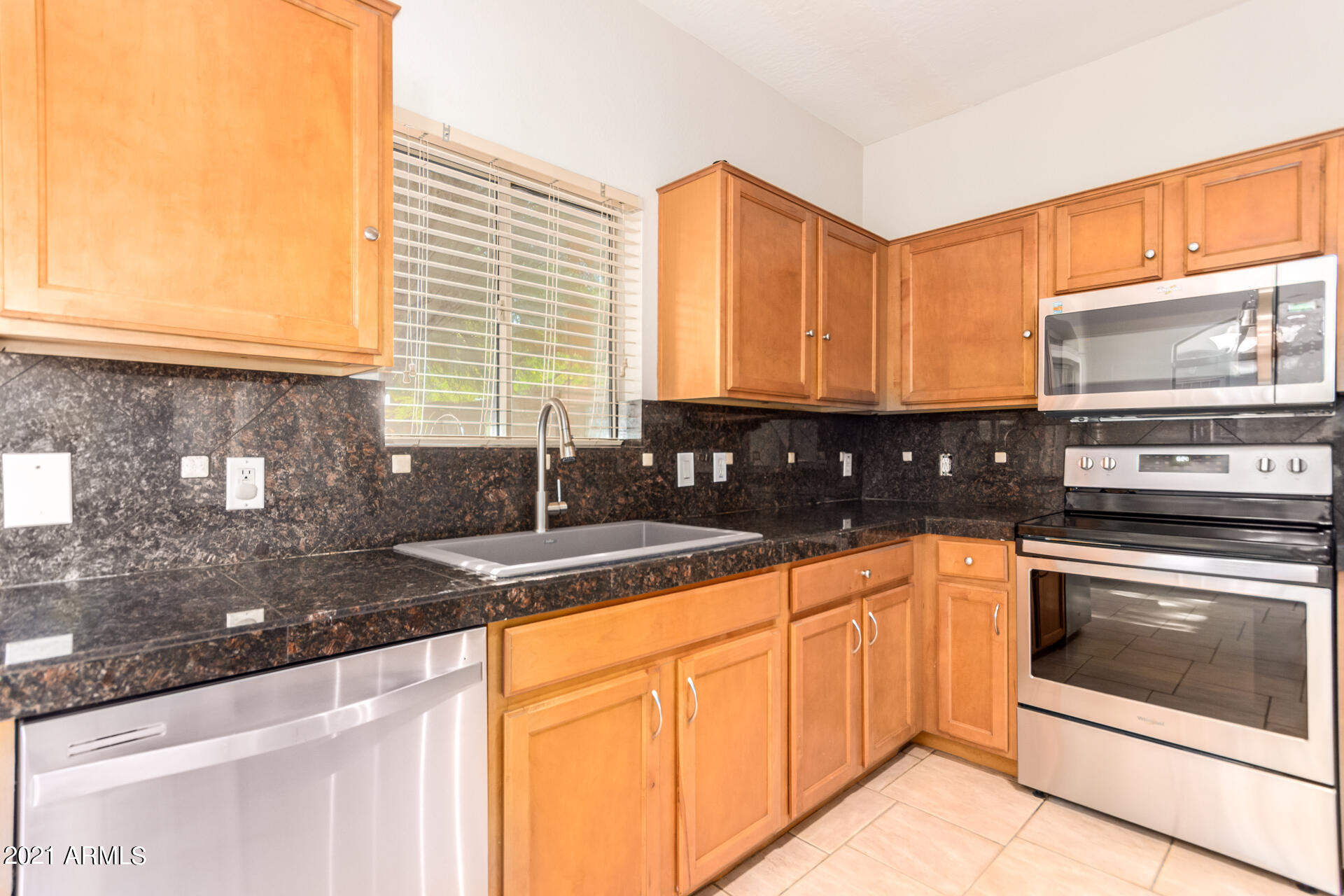 2150 East Bell Road, Unit 1129 Phoenix, AZ 85022 - Photo 7 of 24 19 Bell