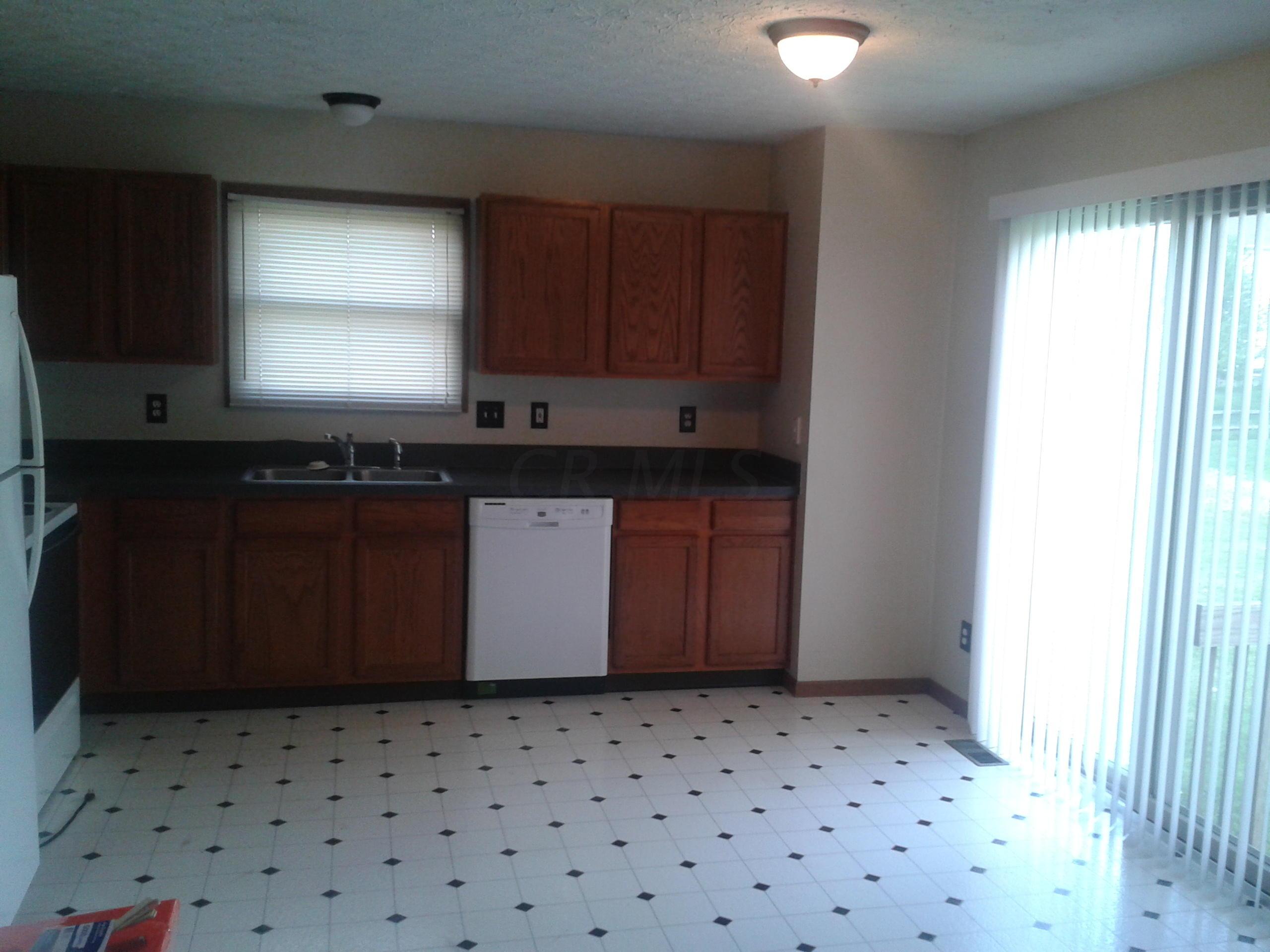 9711 Lynns Road Southwest Pataskala, OH 43062 - Photo 2 of 6