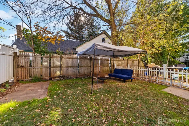 $469,900 | 80 A Larch Avenue, New Brunswick, NJ 08901