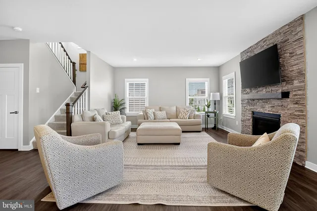 $750,000 | 911 Cadman Drive, Middletown, DE 19709